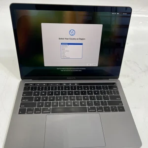 Apple MacBook Pro A2159 13-inch 1.4GHz Quadcore Intel core i5 8GB / 250GB